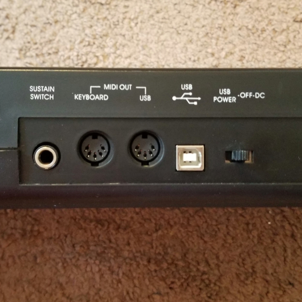 i61 61-Key MIDIplus Keyboard Midi Controller - Picture 3 of 10